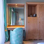 Hotel 501